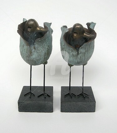 Sculptuur getiteld "vogeltjes op marmer…" door Martin Langezaal, Origineel Kunstwerk, Keramiek