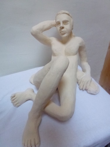 Skulptur mit dem Titel "Jeune fille nue all…" von Chrysanthou, Original-Kunstwerk, Ton