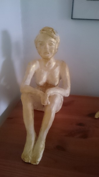 Sculpture titled "Femme assise" by Chrysanthou, Original Artwork, Clay