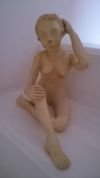 Sculpture titled "Dame devant son mir…" by Chrysanthou, Original Artwork, Clay