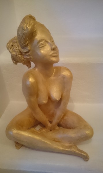 Sculpture titled "Jeune femme pose nue" by Chrysanthou, Original Artwork, Clay