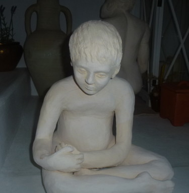 Sculptuur getiteld "Portrait enfant (mo…" door Chrysanthou, Origineel Kunstwerk, Klei