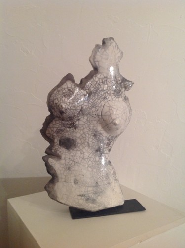 Sculpture intitulée "Buste-raku" par Noëlle Rious, Œuvre d'art originale, Argile