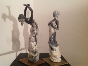 Sculpture intitulée "Carla-et-Lola" par Noëlle Rious, Œuvre d'art originale