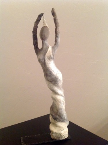 Sculpture intitulée "Femme ou liane" par Noëlle Rious, Œuvre d'art originale