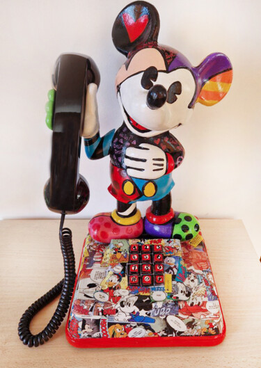 Sculpture titled "Mickey pop phone" by Antonella Castrovillari, Original Artwork, Acrylic