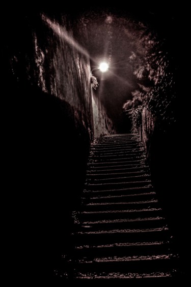 Fotografia intitolato "misty Sintra stairs" da Walkingsea, Opera d'arte originale