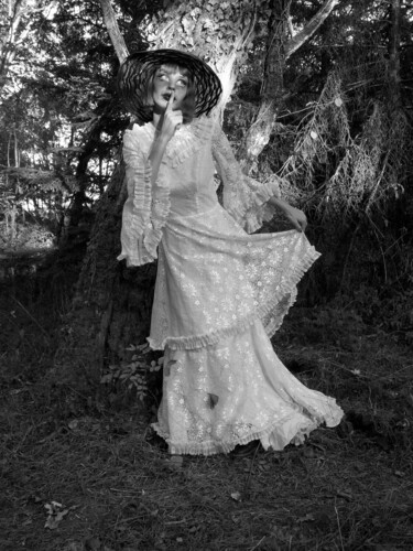 Fotografia intitolato "La Dame de la foret" da Nyarlathotep, Opera d'arte originale, Fotografia digitale