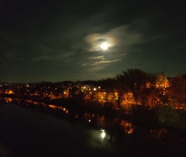 Fotografia zatytułowany „Moon” autorstwa O.T. Unique, Oryginalna praca, Fotografia cyfrowa