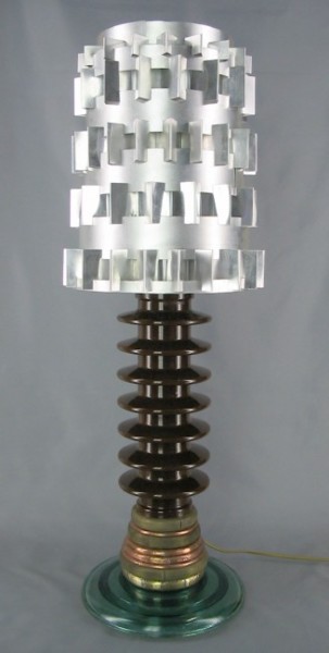 Design intitulée "lampe isolateur" par Jacques Menu, Œuvre d'art originale