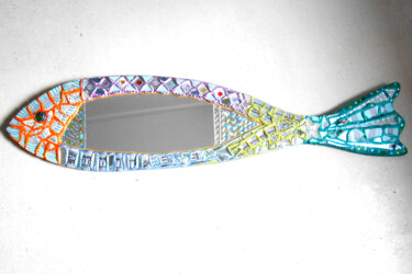 Miroir mosaïque "Sardine joyeuse " Design intitulée "Miroir mosaïque "S…" par Odile Maffone, Œuvre d'art originale, Céramique Monté sur Panneau de bois