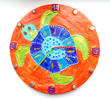제목이 "Horloge "tortue sur…"인 디자인 Odile Maffone로, 원작, 부속품 기타 단단한 패널에 장착됨