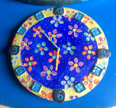 Design intitulée "Horloge "fleurs sur…" par Odile Maffone, Œuvre d'art originale, Acrylique