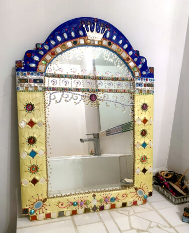 Design intitulée "miroir "orient étoi…" par Odile Maffone, Œuvre d'art originale, Accessoires Monté sur Panneau de bois