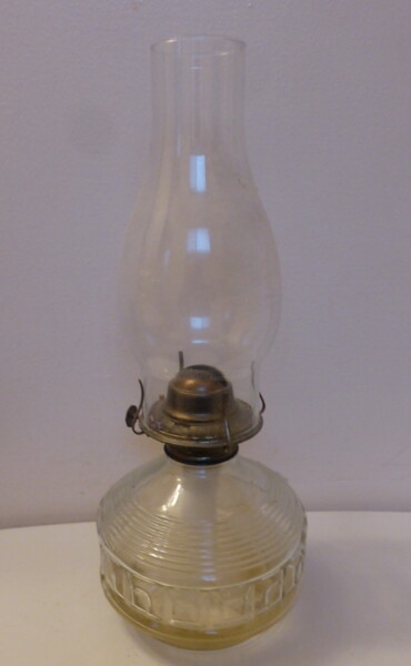 Fotografia intitolato "Lampe à l'huile" da Odilon Talbot, Opera d'arte originale, Fotografia digitale