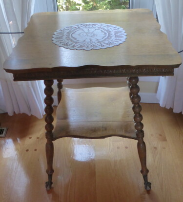 Fotografia intitulada "Table antique en bo…" por Odilon Talbot, Obras de arte originais, Fotografia digital