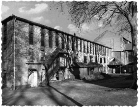 Photographie intitulée "usine Tignol" par Oeildepierre, Œuvre d'art originale
