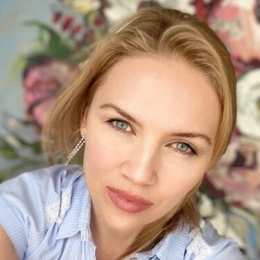 Oksana Petrova Profile Picture Large