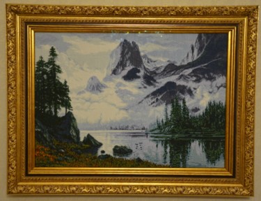 Textile Art titled "Озеро в горах" by Oksana Riabova, Original Artwork, Embroidery Mounted on Other rigid panel