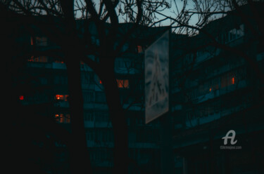 Fotografia intitulada "ville sombre" por Oleg Andrienko, Obras de arte originais, Fotografia digital