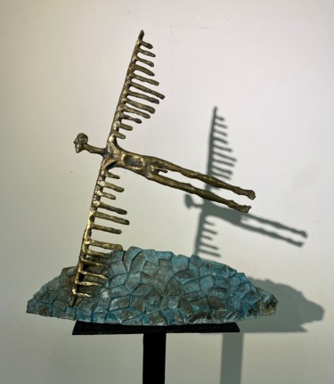 Sculpture titled "ICARUS. FLIGHT" by Oleg Kalashnik, Original Artwork, Bronze