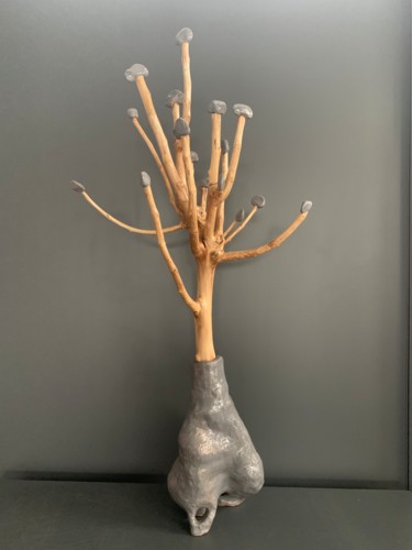 Sculpture titled "Gray tree" by Olesia Dvorak-Galik, Original Artwork, Clay