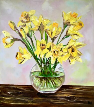 Painting titled "Daffodils in a vase…" by Olga Koval, Original Artwork, Oil Mounted on Wood Stretcher frame