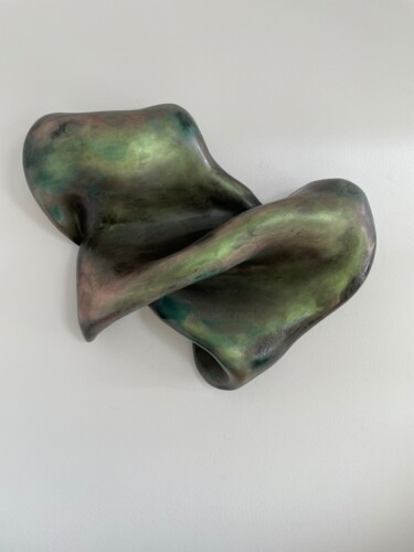 Skulptur mit dem Titel "Heart of the Earth" von Olita Art, Original-Kunstwerk, Gips Auf Keilrahmen aus Holz montiert