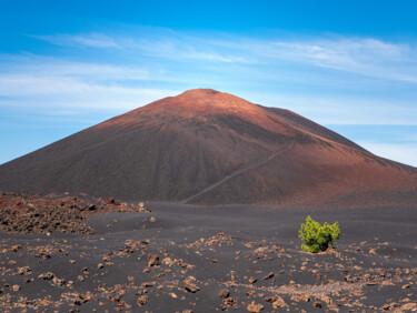 摄影 标题为“vue sur le volcan C…” 由Olivier Gros, 原创艺术品, 非操纵摄影