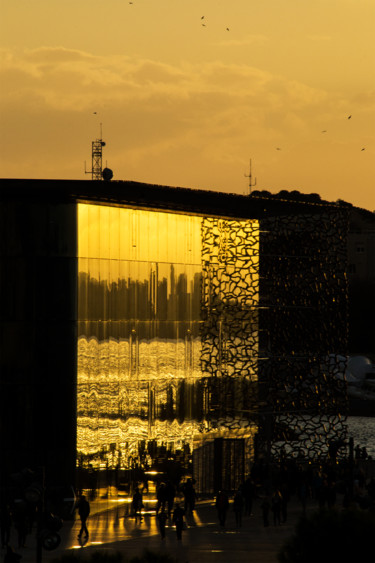 Photographie intitulée "Beau miroir" par Olivier Mangin, Œuvre d'art originale, Photographie numérique Monté sur Autre panne…