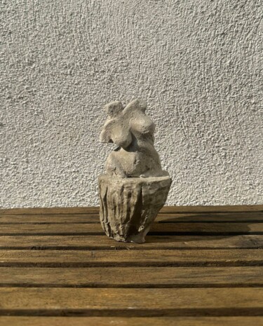 Sculptuur getiteld "Gerbera. Urbaine" door Olivier Poulin, Origineel Kunstwerk, Klei