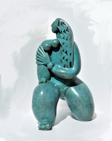 Sculpture titled "Gitane à l'éventail" by Olivier Martin, Original Artwork, Bronze