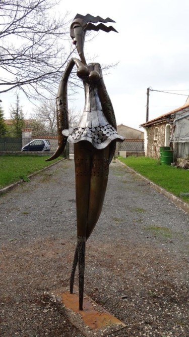 Escultura intitulada "Carmencita" por Olivier Martin, Obras de arte originais, Metais