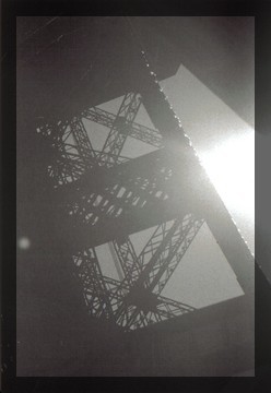 Photographie intitulée "Eiffel Metal" par Olivier Moch, Œuvre d'art originale