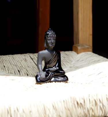 Skulptur mit dem Titel "Bouddha Siddharta s…" von Ollinmexica-Obsidienne, Original-Kunstwerk, Stein