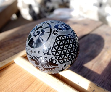 Escultura intitulada "boule sphère gravée…" por Ollinmexica-Obsidienne, Obras de arte originais, Pedra