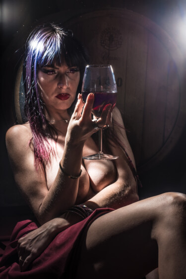 Fotografia intitulada "Red wine" por Oniraz Photo, Obras de arte originais, Fotografia digital