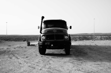 Photographie intitulée "Truck" par Opelmendoza, Œuvre d'art originale, Photographie numérique