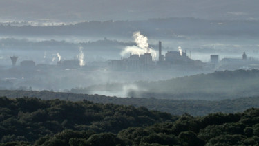 Fotografie mit dem Titel "L'usine de chimie" von Alain Brasseur, Original-Kunstwerk