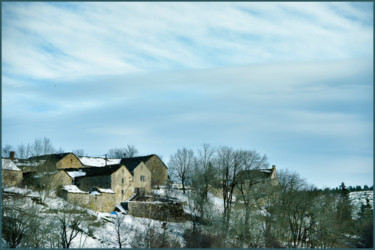 Фотография под названием "Hameau sur le mont…" - Alain Brasseur, Подлинное произведение искусства