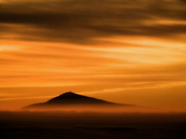 Photographie intitulée "Lever de soleil sur…" par Alain Brasseur, Œuvre d'art originale