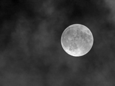 Photographie intitulée "Pleine lune." par Alain Brasseur, Œuvre d'art originale