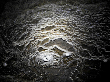 Photographie intitulée "Concretion calcaire." par Alain Brasseur, Œuvre d'art originale