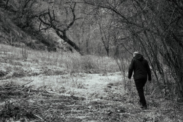 Photography titled "lonely man in nature" by Orhan Güldeste, Original Artwork, Non Manipulated Photography