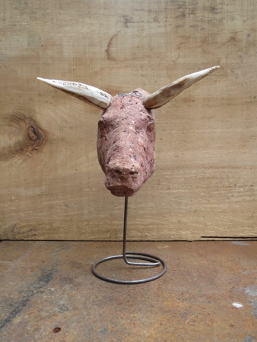 Sculpture intitulée "Tête d'auroch en br…" par Olivier Clop, Œuvre d'art originale, Pierre