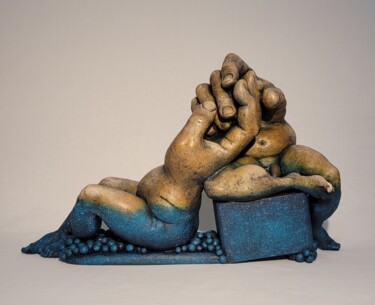 Skulptur mit dem Titel "BIG LOVE II" von Orlando Basulto, Original-Kunstwerk, Keramik