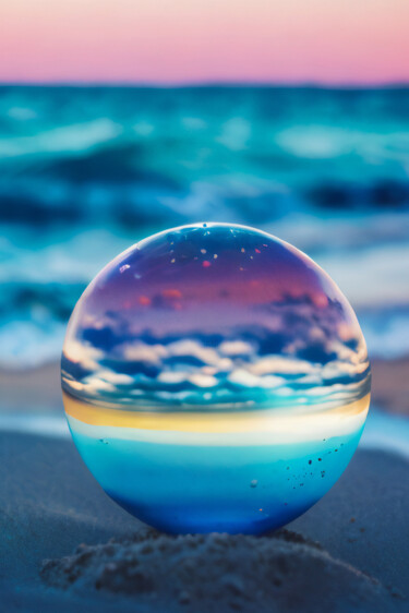 Digitale Kunst mit dem Titel "beach ball" von Melih Ortatepe, Original-Kunstwerk, Digitale Malerei