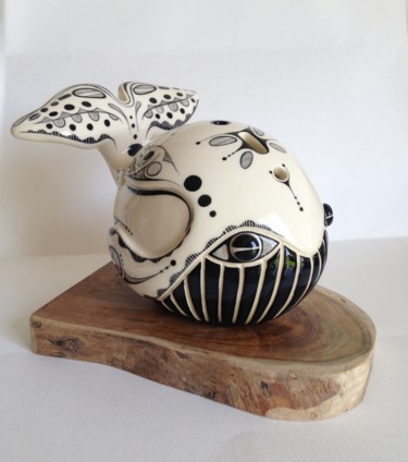 Sculpture titled "Baleine 1" by Oshawane, Original Artwork, Ceramics