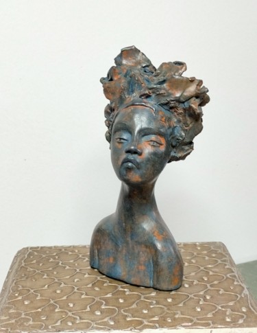 Sculpture titled "Frida" by Nicole Despres, Original Artwork, Clay