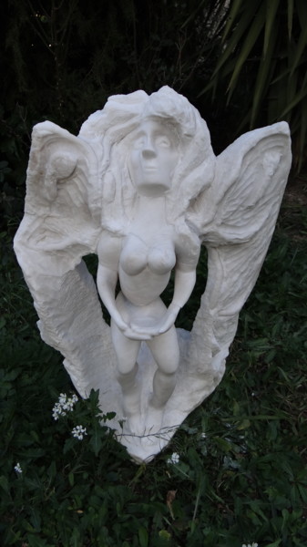 Skulptur mit dem Titel "Fée Papillon" von Daniel Casenove, Original-Kunstwerk, Stein